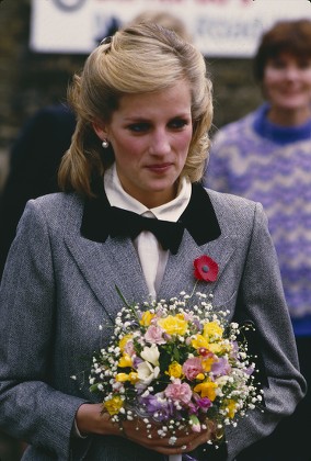 Princess Diana visiting Dr Barnardo's Intermediate Centre, Newham ...