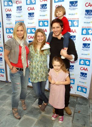 Jennie Garth Peter Facinelli Daughters Luca Editorial Stock Photo ...