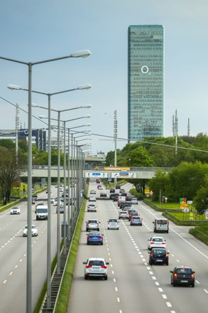 3 Hochhaus uptown munchen Stock Pictures, Editorial Images and Stock ...