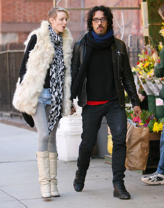 Carlos Leon having lunch with his girlfrend in Soho, New York, America - 16 Mar 2010