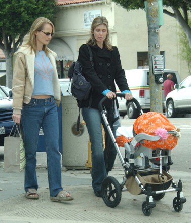 EXCLUSIVE: Helen Hunt with her daughter and Helen Slater out and about in Santa Monica, Ca, California, USA - 09 Nov 2004