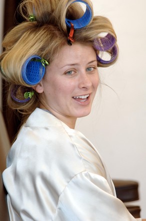 Lo Bosworth of The Hills minus makeup gets her hair done at the Warren Tricomi salon along Melrose Avenue in West Hollywood, Ca, California, USA - 14 Oct 2008