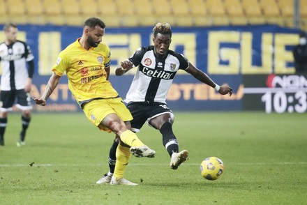 __COUNT__ imágenes de Parma vs Cagliari, Italy - 16 Dec 2020 - Imágenes