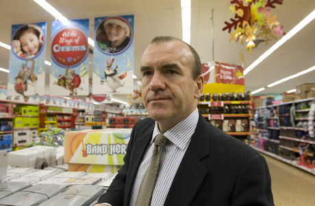 Sir Terry Leahy, CEO of Tesco, at a store in Cheshunt, Britain - 22 Dec 2009
