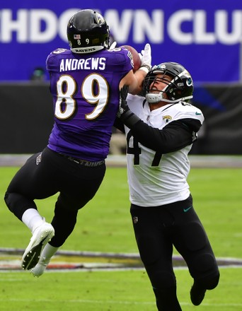 Baltimore Ravens tight end Mark Andrews (89) reacts to a first