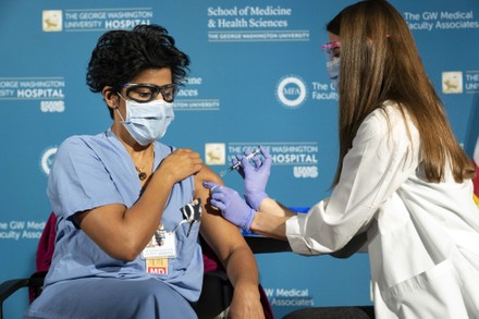 Covid-19 vaccine given, Washington DC, USA - 14 Dec 2020