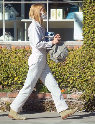 Gillian Jacobs out and about, Los Angeles, USA - 11 Jan 2021