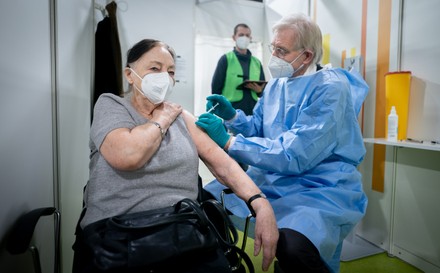 Doctor Christopher Rommel Vaccinates 88yearold Anneliese Editorial ...