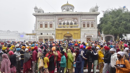 Sikh Devotees Stand Queue Golden Temple Editorial Stock Photo - Stock ...