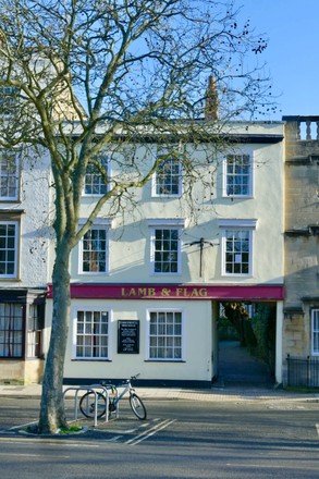 Historic Lamb & Flag pub that survived the Great Plague is shut down by Covid-19., St Giles, Oxford, UK - 25 Jan 2021