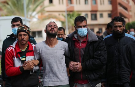 Palestinian Relatives Three Fishermen Cry Nasser Editorial Stock Photo ...