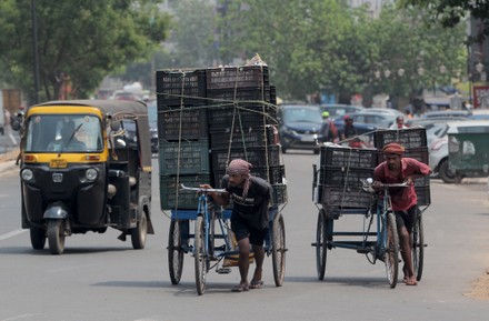 2 Trolley rickshaw pullers Stock Pictures, Editorial Images and Stock ...