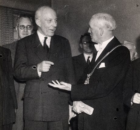 Edward Hugh John Neale Dalton The Right Honourable The Lord Dalton (chancellor Of The Duchy Of Lancaster Chancellor Of The Exchequer) Died 13/02/1962 At The Age Of 75. Baron Dalton Is Seen Speaking With Luke Hogan Lord Mayor Of Liverpool.