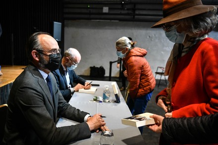 Edouard Philippe and Gilles Boyer sign their book, Bordeaux, Burgundy, France - 11 May 2021