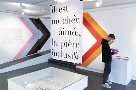 Visitor Looks Around Exhibition Subversifives Graphisme Editorial Stock