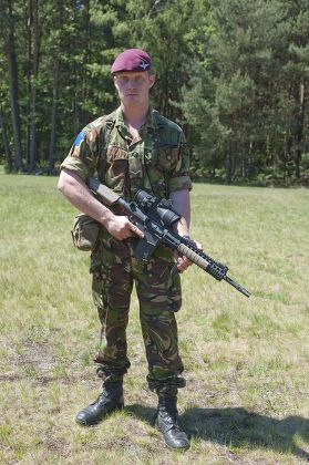 Member Parachute Regiment New Sharpshooter Standard Editorial Stock ...