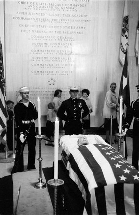 People Attending General Douglas Macarthurs Funeral Editorial Stock ...