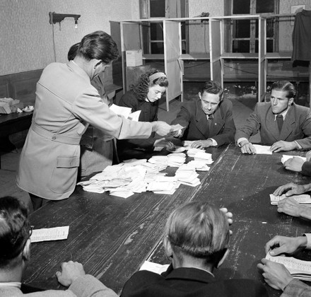 750 1940s elections Stock Pictures, Editorial Images and Stock Photos