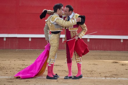 Bullfight 'hand in hand' by the bullfighters Gonzalo Caballero and Enrique Ponce, Madrid, Spain - 29 May 2021