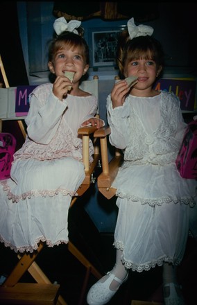 Mary Kate & Ashley Olsen