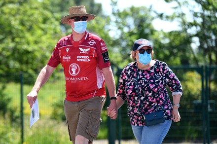 Johnny Williams Scarlets Thanks Supporters End Editorial Stock Photo ...