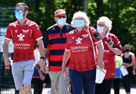 Johnny Williams Scarlets Thanks Supporters End Editorial Stock Photo ...