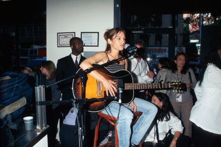 Amy Jo Johnson at Elvis and Eliot's Felicity Breakfast at, New York, USA - 17 May 1999