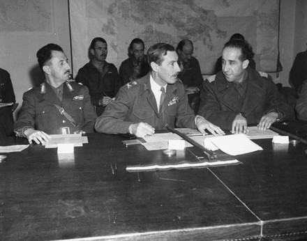 4 General ronald scobie Stock Pictures, Editorial Images and Stock