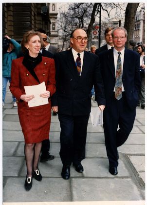 John Smith - Mp - 1992 John Smith With Shi Shadow Treasury Team: Margaret Beckett Dr John Marex Nick Brown Chris Smith (now Baron Smith Of Finsbury) And Paul Boeteng... Lord Smith