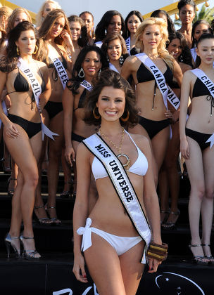 All 2010 Miss Universe contestants and Miss Universe 2009, Las Vegas, America - 11 Aug 2010
