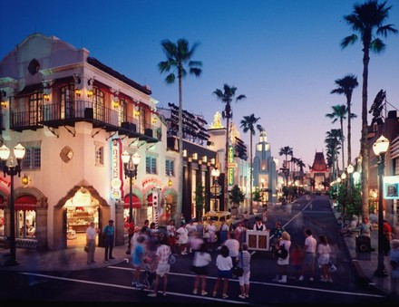 Vacationers On Hollywood Boulevard Disney Metro Editorial Stock Photo ...