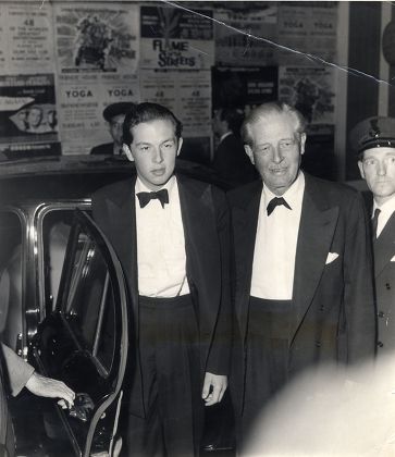 Harold Macmillan The 1st Earl Of Stockton (died 29/12/1986). With His Grandson Alexander Macmillan Son Of Maurice Macmillan At The Phoenix Theatre.