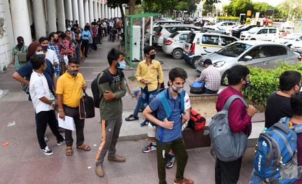 Commuters Stand Long Queue Outside Rajiv Editorial Stock Photo - Stock ...