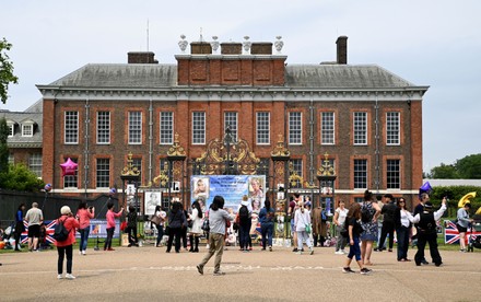 Kensington Palace marks Princess Diana 60th Birthday, London, United Kingdom - 01 Jul 2021