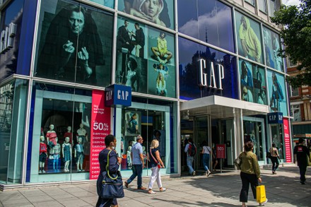 Gap flagship oxford deals street