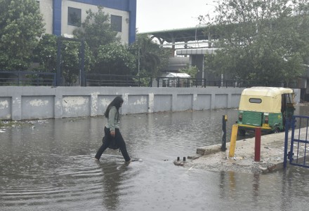 Heavy Rainfall Causes Waterlogging And Traffic Jam In Delhi, New Delhi ...