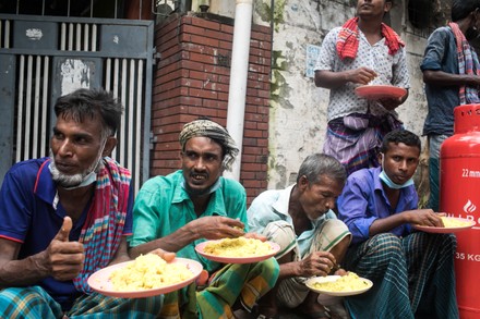 Food distribution to poor people in Dhaka, Bangladesh - 21 Jul 2021 ...