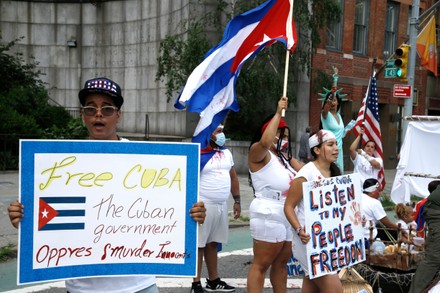 Cuban New Yorkers Demonstrate Support Those Editorial Stock Photo ...