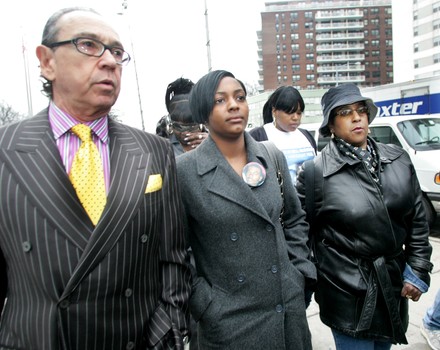 Trial continues for three policemen who shot Sean Bell in New York, United States - 26 Feb 2008