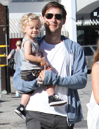 Tobey Maguire Son Otis Editorial Stock Photo - Stock Image | Shutterstock