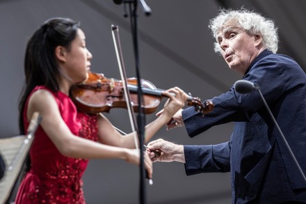 Simon Rattle and the London Symphony Orchestra BMW Classics in concert at Trafalgar Square with viloinist Leia Zhu, London, UK - 15 Aug 2021