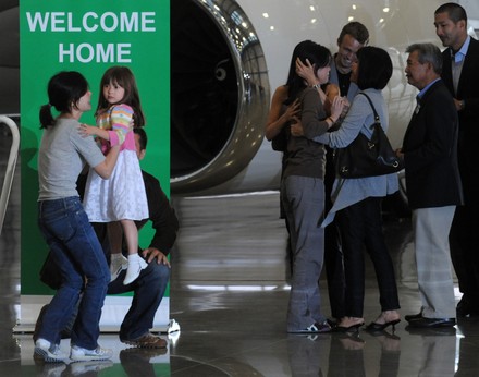 American journalists Euna Lee and Laura Ling greeted by family in Burbank, California - 05 Aug 2009