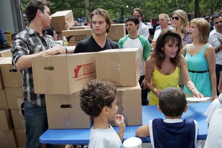 Feed the Children, New York, United States - 06 Aug 2009