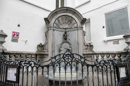 Редакционное стоковое изображение: Manneken Pis The Urinating Boy Statue In Brussels, Belgium - 03 Jun 2019