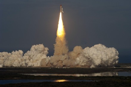 Nasas Space Shuttle Discovery Launches On Editorial Stock Photo - Stock ...