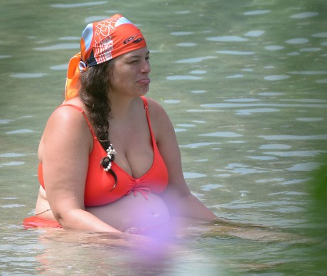Exclusive - Ashley Graham is seen enjoying her vacation in Jamaica - 20 Aug 2021