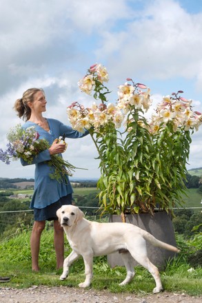 Flower Farmers' Big Weekend preparations, Dorset, UK - 12 Aug 2021