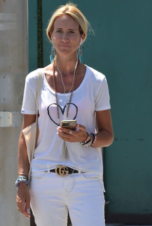 Exclusive - Lady Victoria Hervey seen listening to her headphones, Beverly Hills, California, USA - 27 Aug 2021