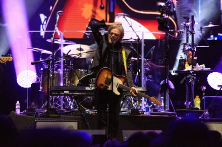 Hall and Oates in concert, Xcel Energy Center, St. Paul, Minnesota, USA - 30 Aug 2021