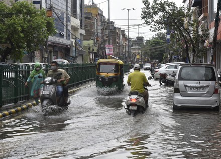 __COUNT__ Heavy Rains Lashes Parts Of Delhi-NCR Causing Waterlogging ...